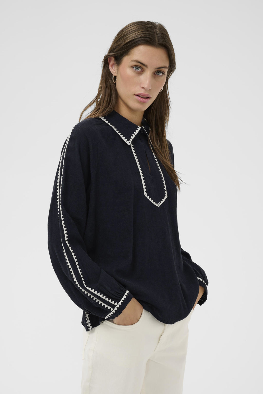 Part Two Aimy Navy Top – Elegant Contrast Trim Blouse